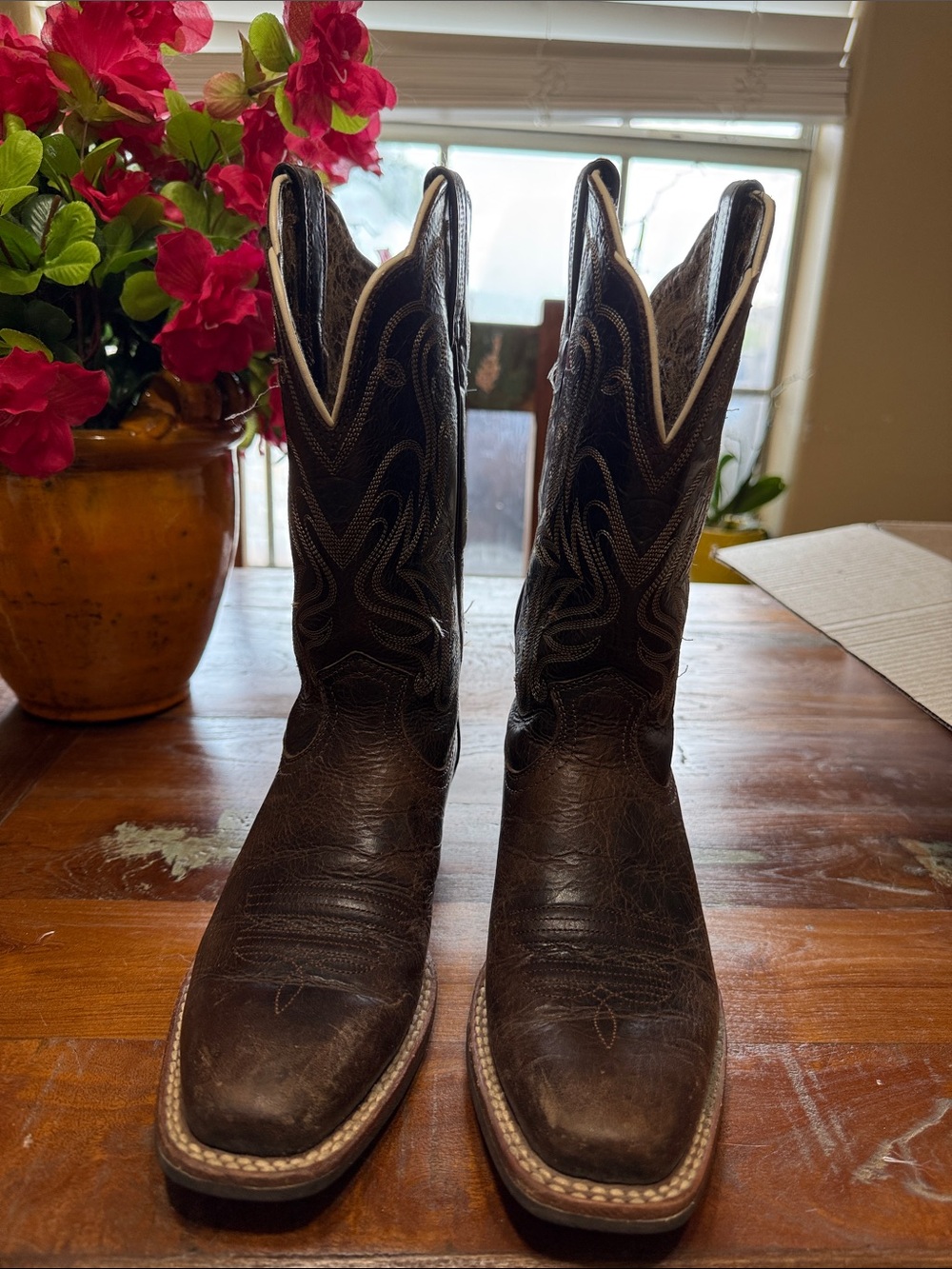 Women’s ARIAT Brown Leather Western Cowboy Boots
